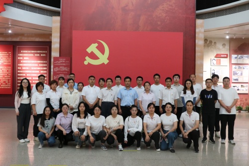 d0febc08103464e0ac5c5a93d7e5daf_副本.jpg